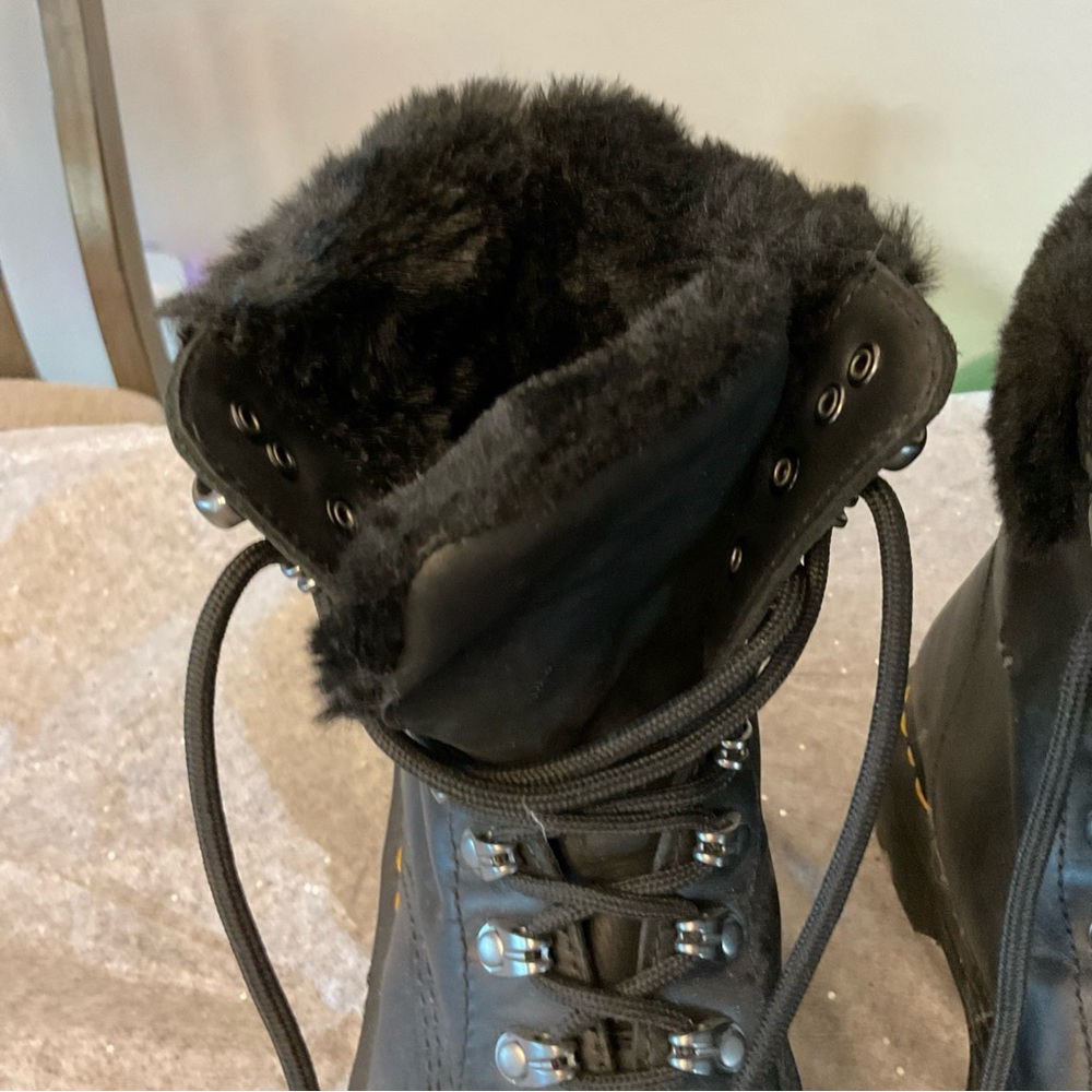 DR. MARTENS Serena Black Faux Fur Lined Combat Boots Black Women's Size 8 - Picture 6 of 16